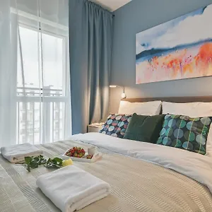 okecie-airport-studio-bakalarska-2-po-serviced-apartments.warsawhotelspoland.com/